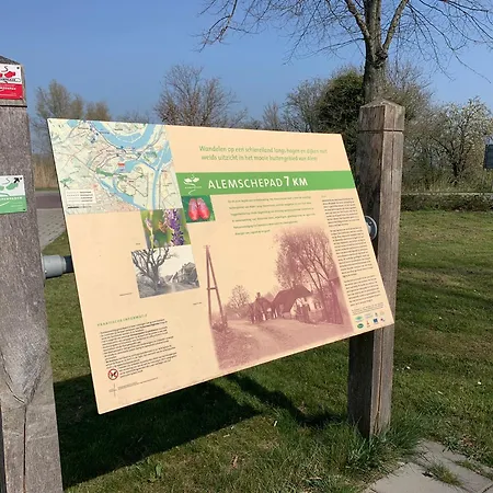 Alemsche Waard Bed & Breakfast 4*