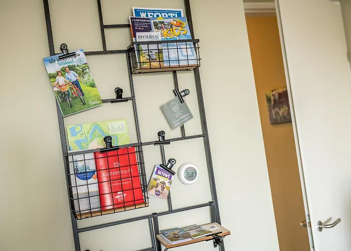 فندق مبيت وإفطار Alemsche Waard Alem